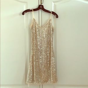 Party time sequence gold dress